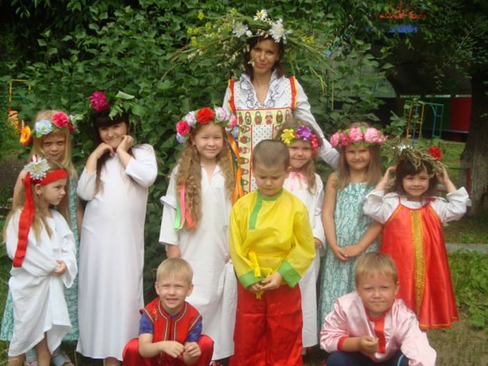 Низкий дом с голубыми ставнями Красивые короткие стихи о любви