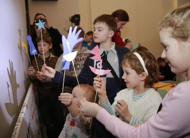 Спектакль-экскурсия «Где живут тени»