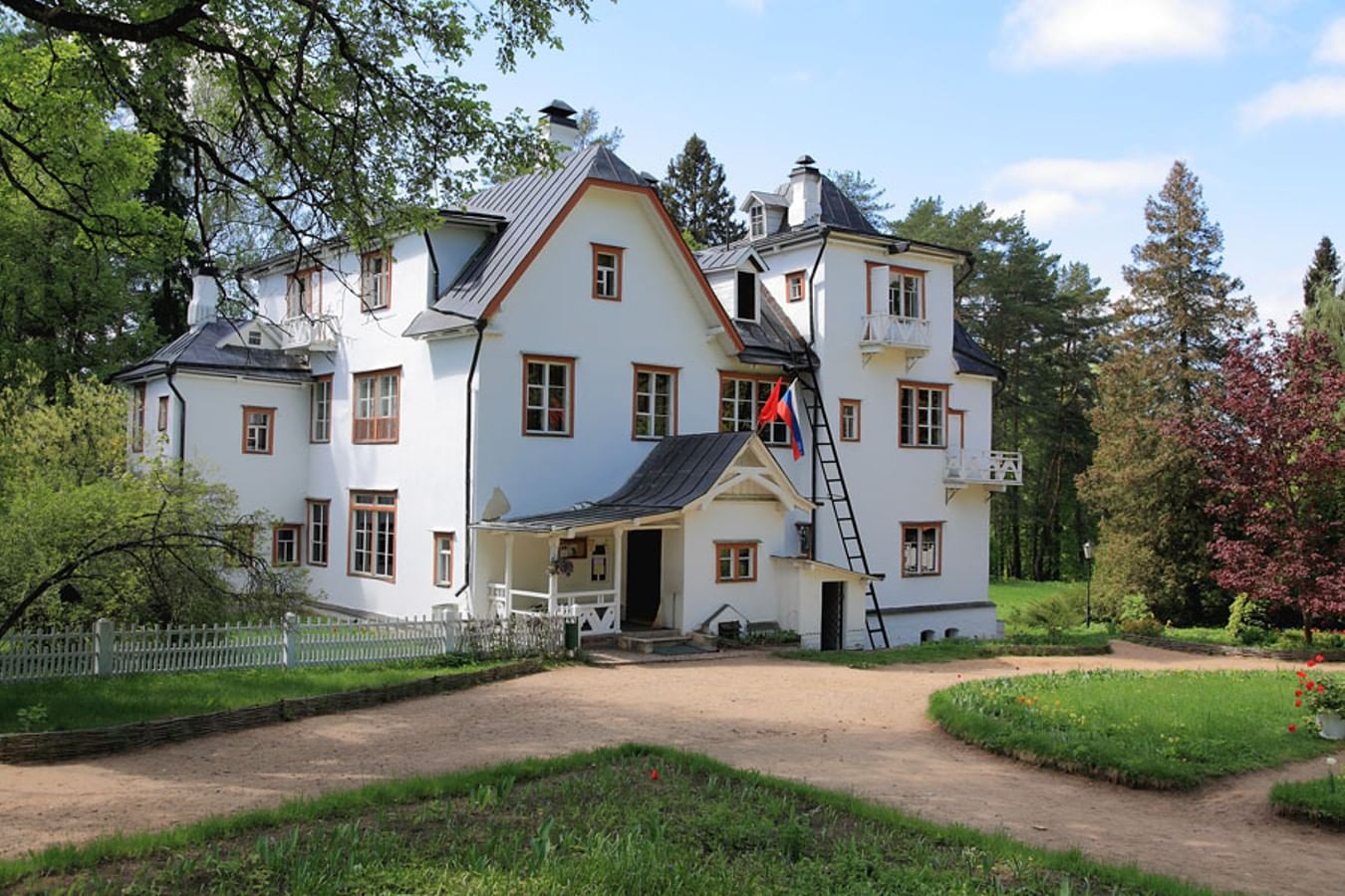 Дом Поленова