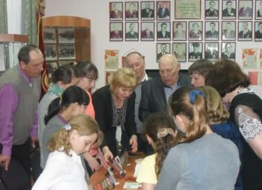 Выставки «Лыковы из Лыковой» и «Герои нашего времени»