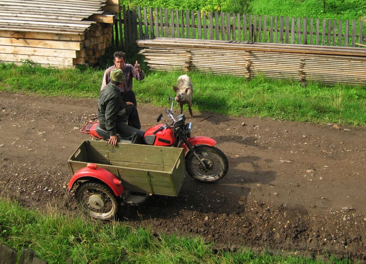 Мотоцикл В Деревне Фото