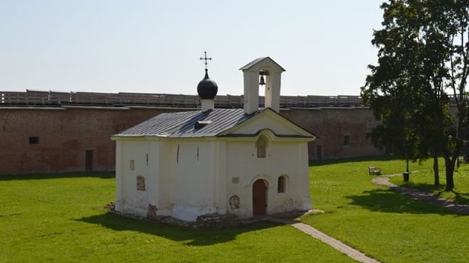 Эконом памятник Арка Дмитриев-Льговский памятник с сердцем Приморско-Ахтарск
